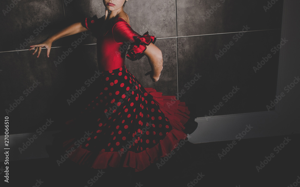 woman in red dress dancing spanish flamenco - obrazy, fototapety, plakaty 