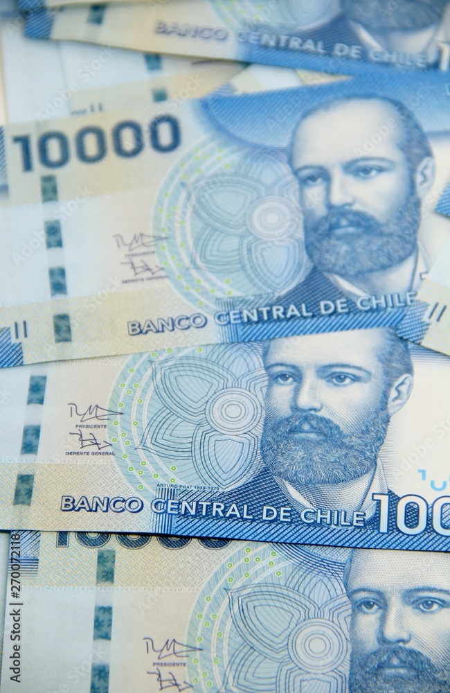 Fototapeta premium Chilean peso bills - background