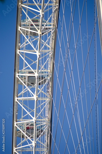 Structure of a ferris wheel 