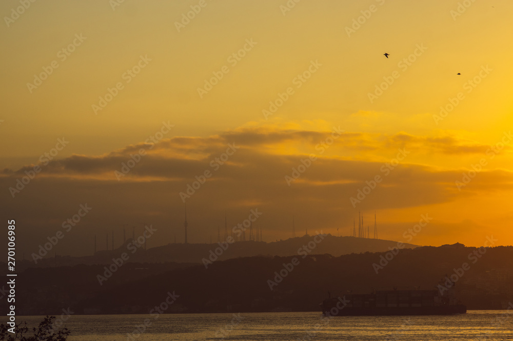 Obraz premium Sunrise on Bosphorus, Istanbul
