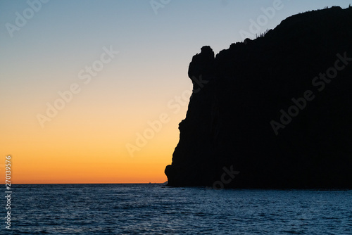 Atardecer en las rocas