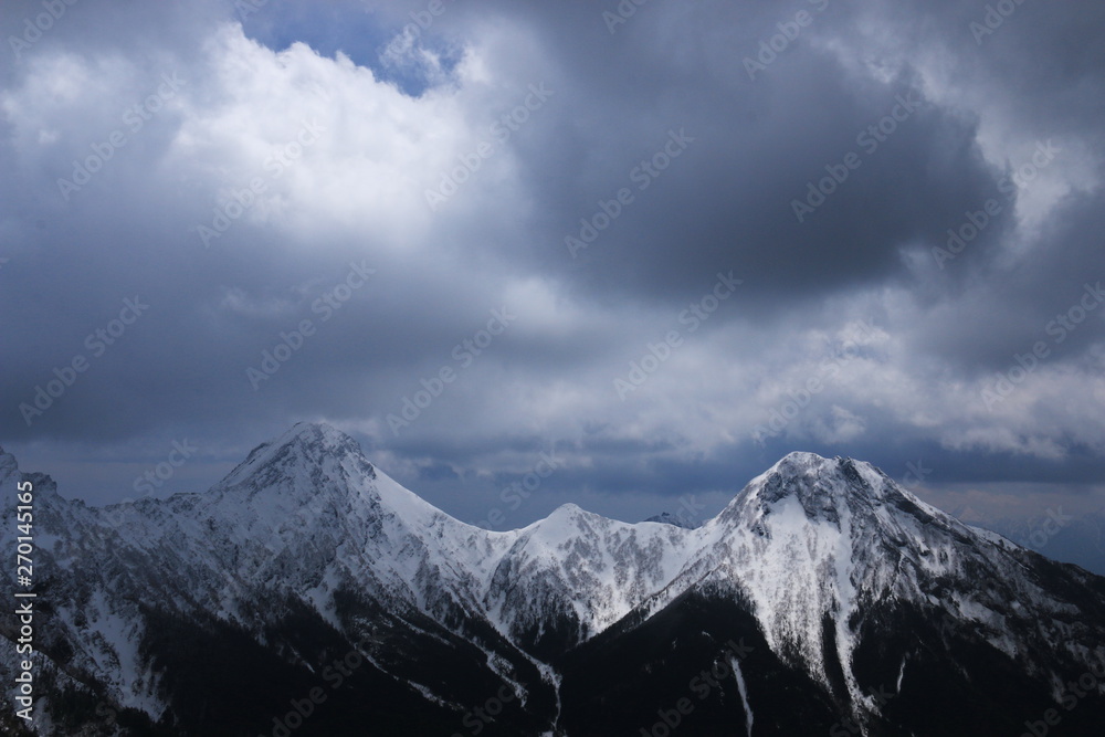 雪の八ヶ岳連峰　硫黄岳山頂から赤岳阿弥陀岳を望む
