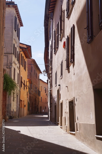 Fototapeta Naklejka Na Ścianę i Meble -  Typical street of Chiusi, Tuscany, Italy