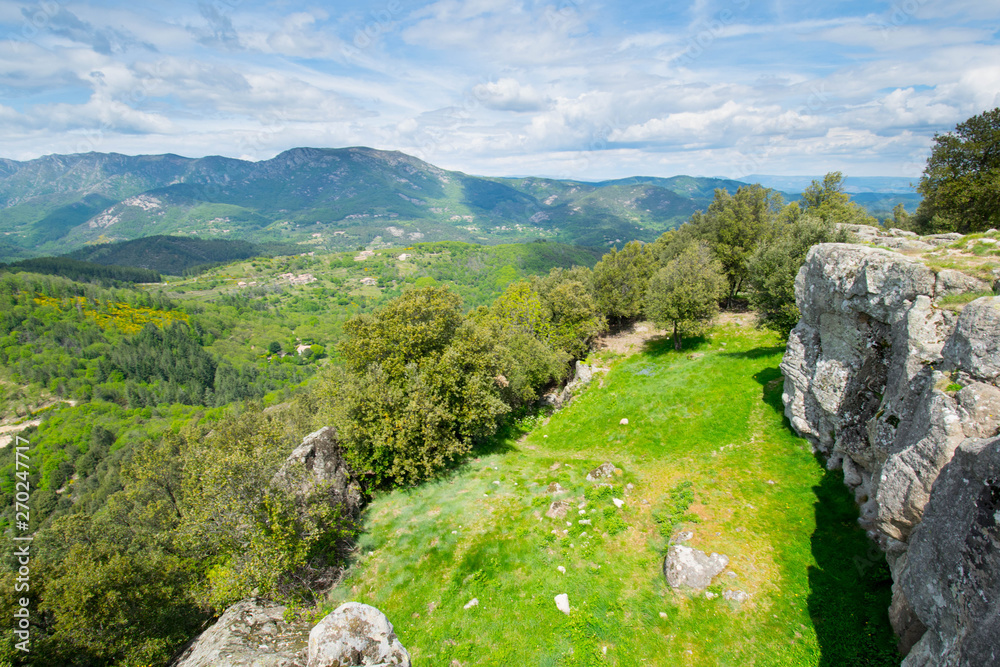 Blick vom Tour de Brison in den  Cevennen in Frankreich