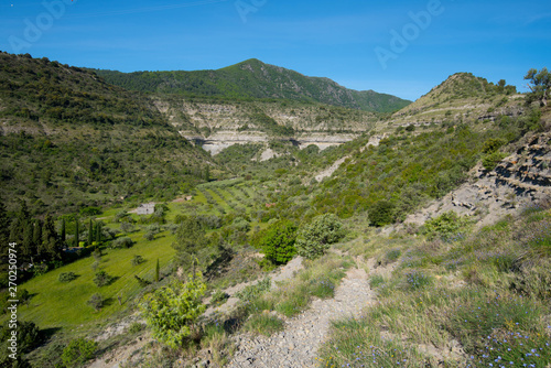 Landschaft um Naves in der südlichen Ardeche in frankreich