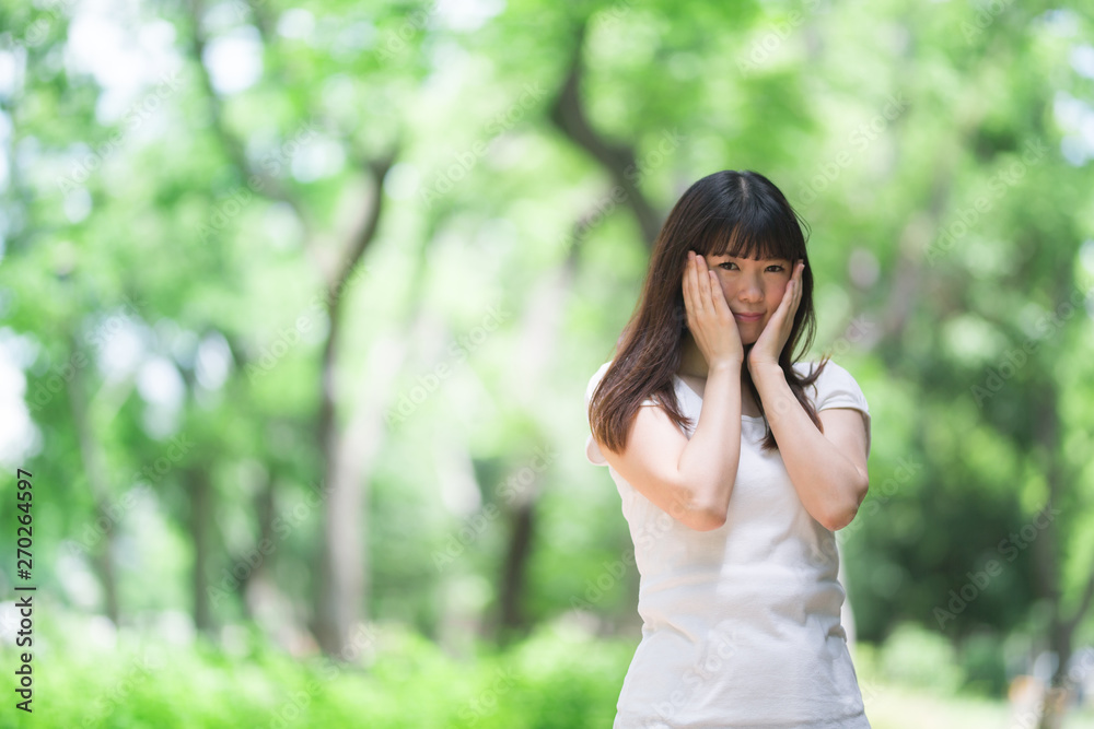 新緑・女性 新緑・女性