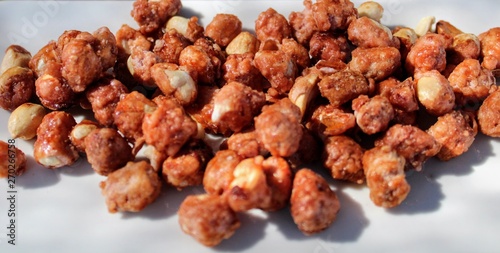 Sweet and crunchy peanuts