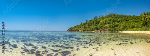 Fototapeta Naklejka Na Ścianę i Meble -  Beautiful tropical landscape of a sandy beach, Seychelles