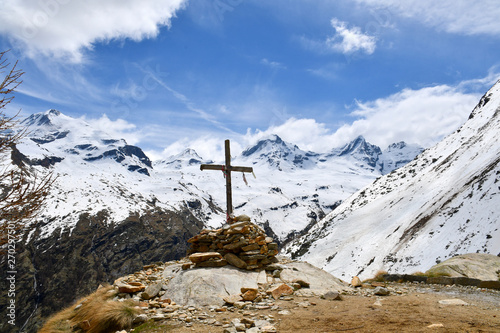 La croce Roley ,punto panoramico per ammirare il Gran Paradiso
