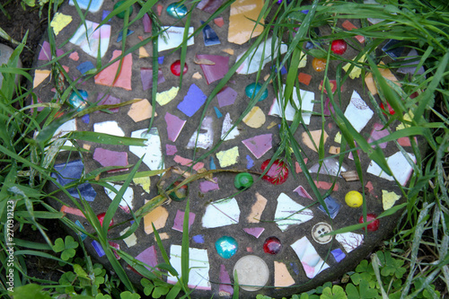 Canvas Print mosaic colorful stepping stone with grass