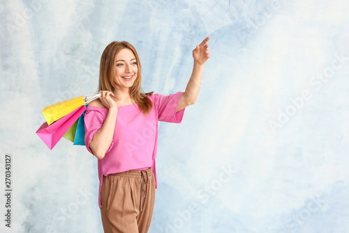 Portrait of mature woman wi...