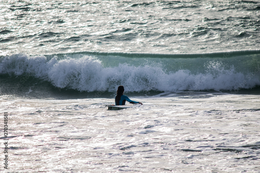 Naklejka premium surfer in action