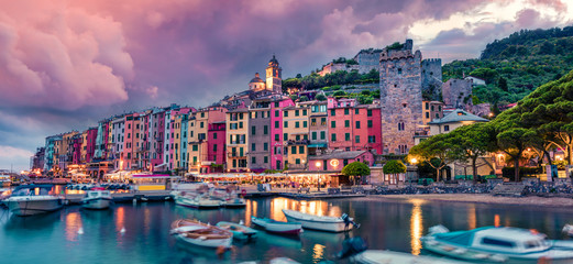 Fototapete Lavendelfarbene Motive Portovenere am Mittelmeer in Ligurien  © Andrew Mayovskyy