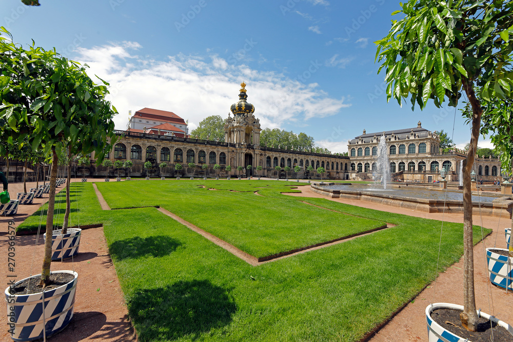 Fototapeta premium Dresden: Zwinger mit Kronentor