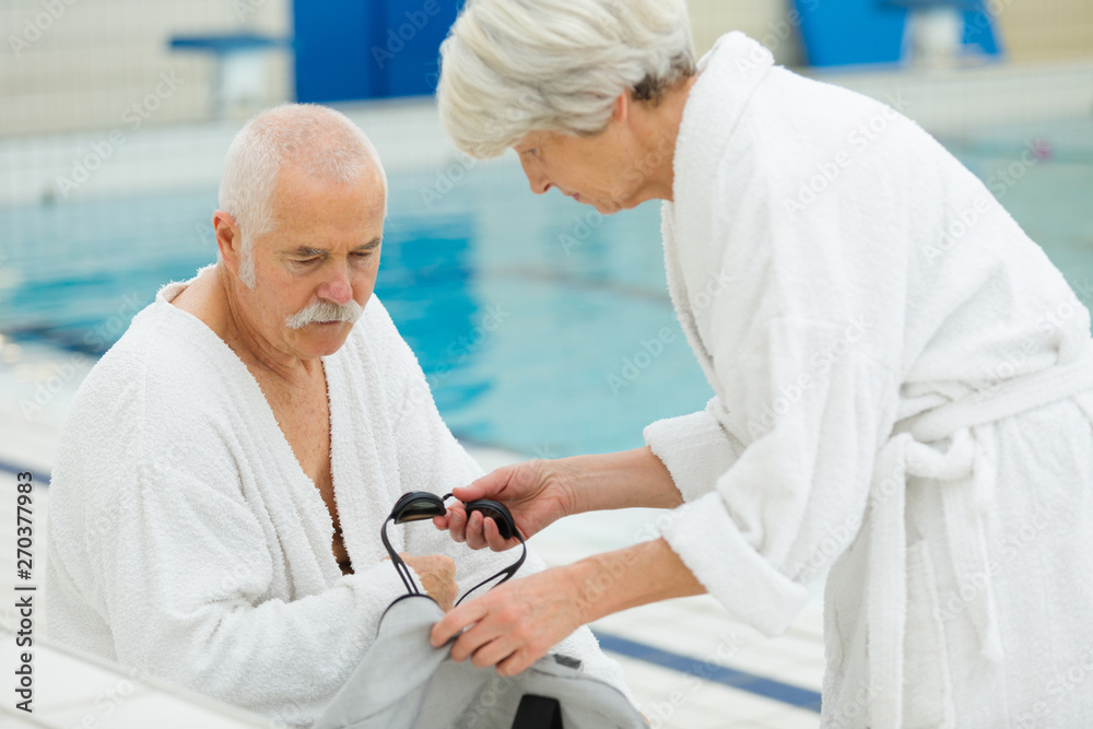 Obraz premium senior couple in relax at therme