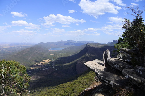 Blick vom Boroka Lookout im Grampians-Nationalpark in Australien photo