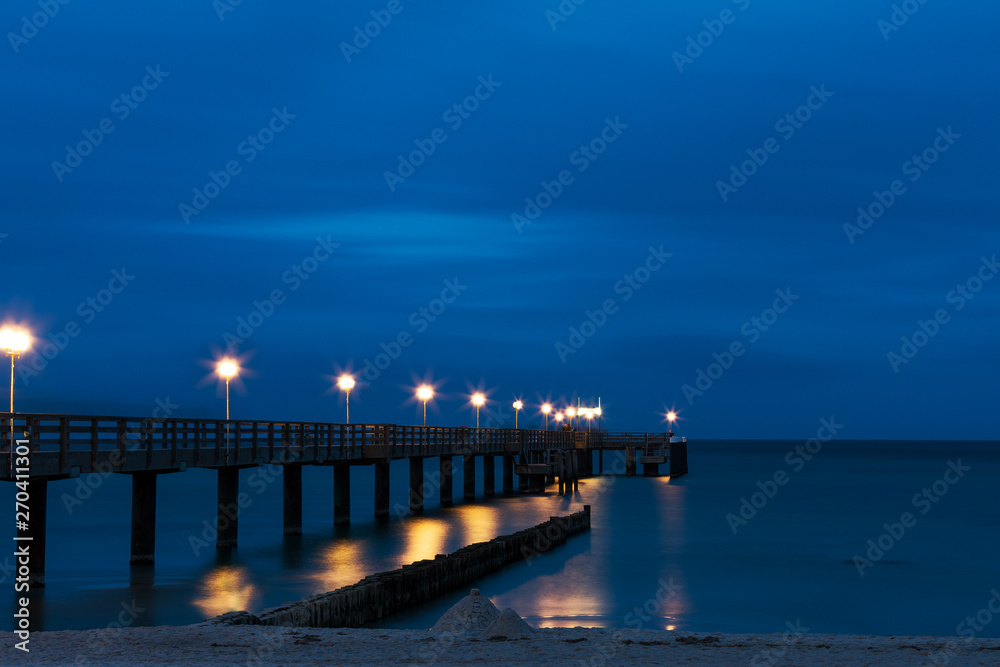  Seebrücke Kühlungsborn zur blauen Stunde