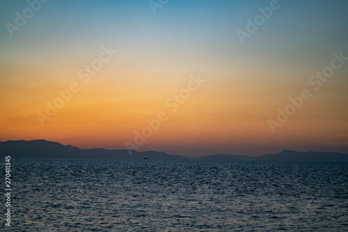 和歌山の海と夕陽