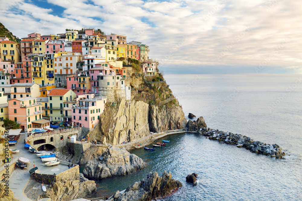 Manarola, one of the most charming and romantic of the Cinque Terre villages, Liguria, northern Italy.