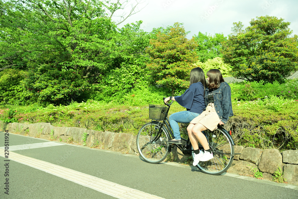 Obraz premium 二人乗り