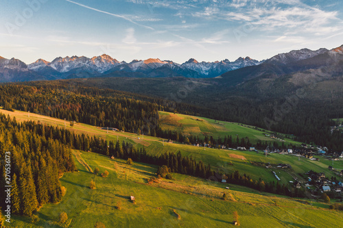 Fototapeta Naklejka Na Ścianę i Meble -  Epic sunset over Tatra mountains in Poland
