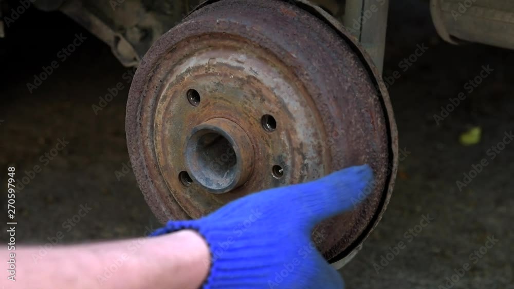 Rear brake shoes servicing and replacement. Rear brake shoes servicing and replacement.