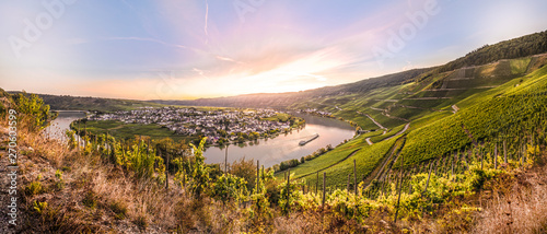 mosel river piesport