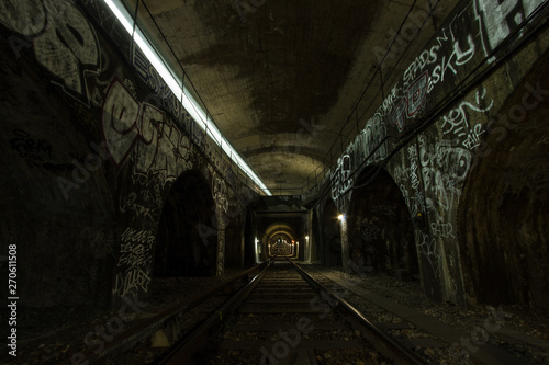 Fototapeta Naklejka Na Ścianę i Meble -  Exploration of Paris metro tunnels.