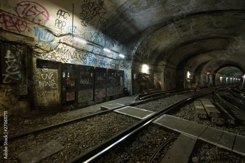 Exploration of Paris metro tunnels.