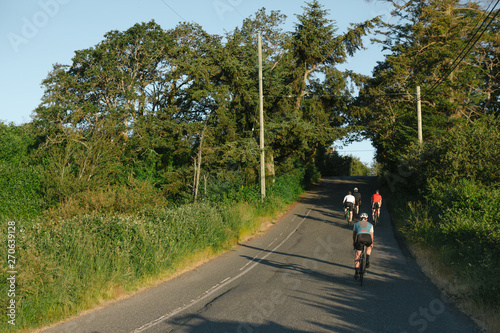 Wallpaper Mural Group road bike ride in nature Torontodigital.ca