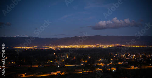 Panoramica valle de noche photo