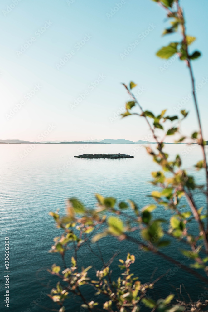 Fototapeta premium Lonely Island