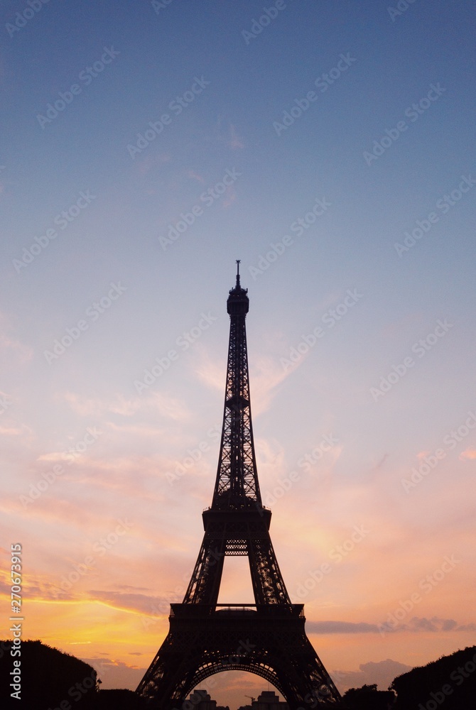 Eiffel Tower at Sunset Eiffel Tower at Sunset