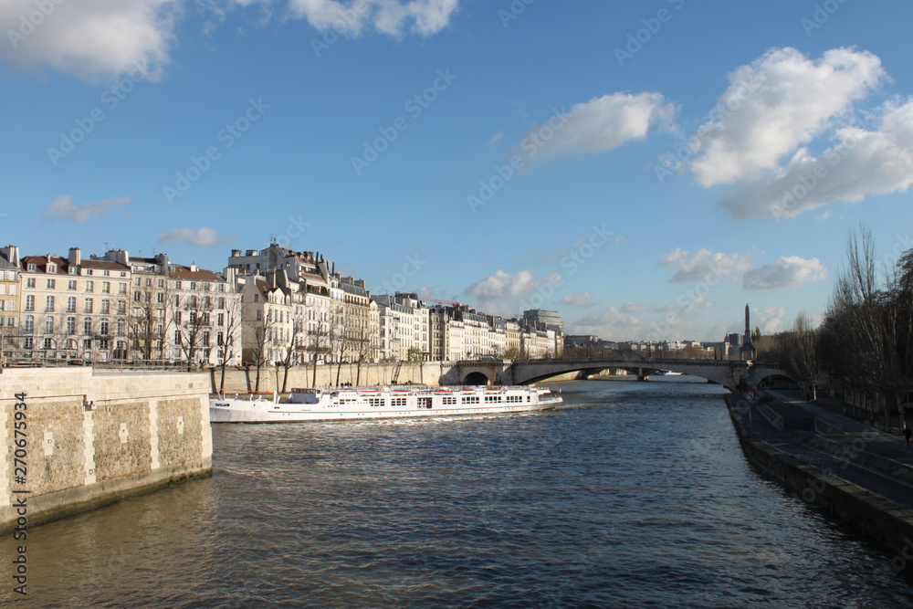 Seine river and its own life