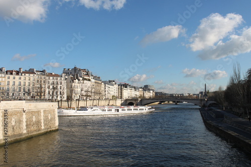 Seine river and its own life