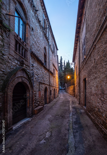 Fototapeta Naklejka Na Ścianę i Meble -  Teramo (Italy) - The elegant historical center, with street and stone church, of this hill and province city in Abruzzo region.