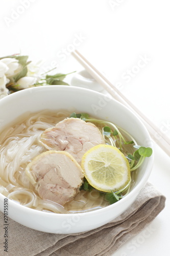 Vietnamese food, chciken and rice noodles with lemon