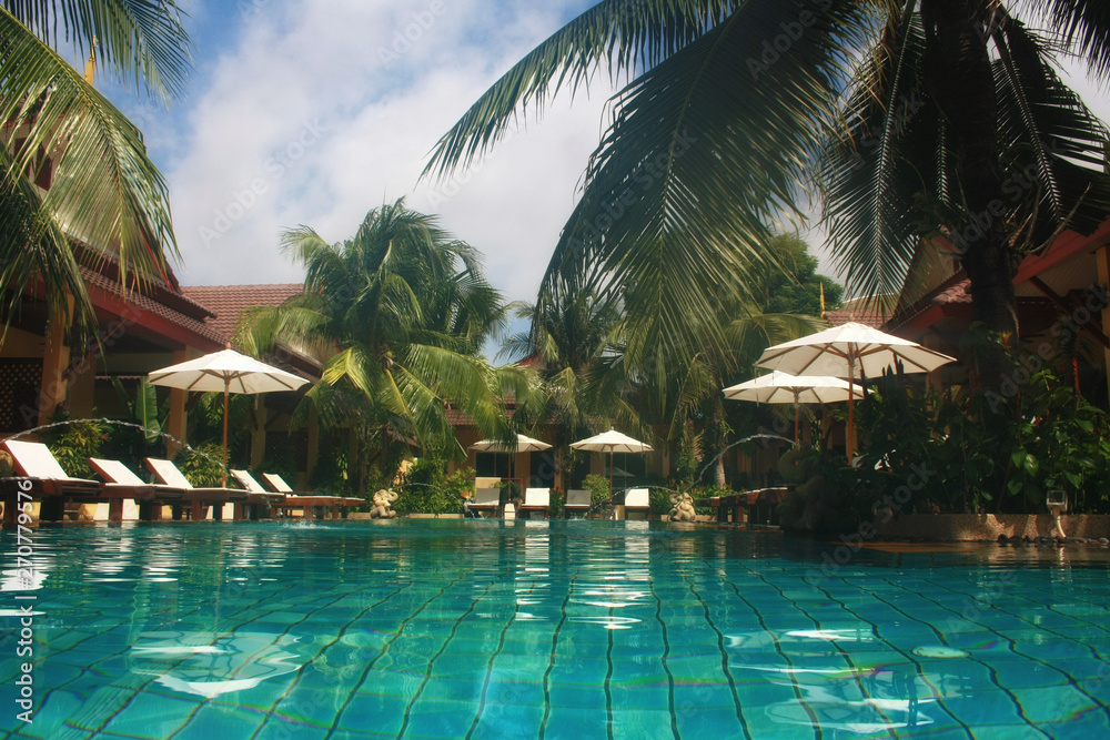 Fototapeta premium swimming pool in tropical resort