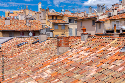 Fotografi Aix-en-Provence. View of the tiled roofs of the old city.