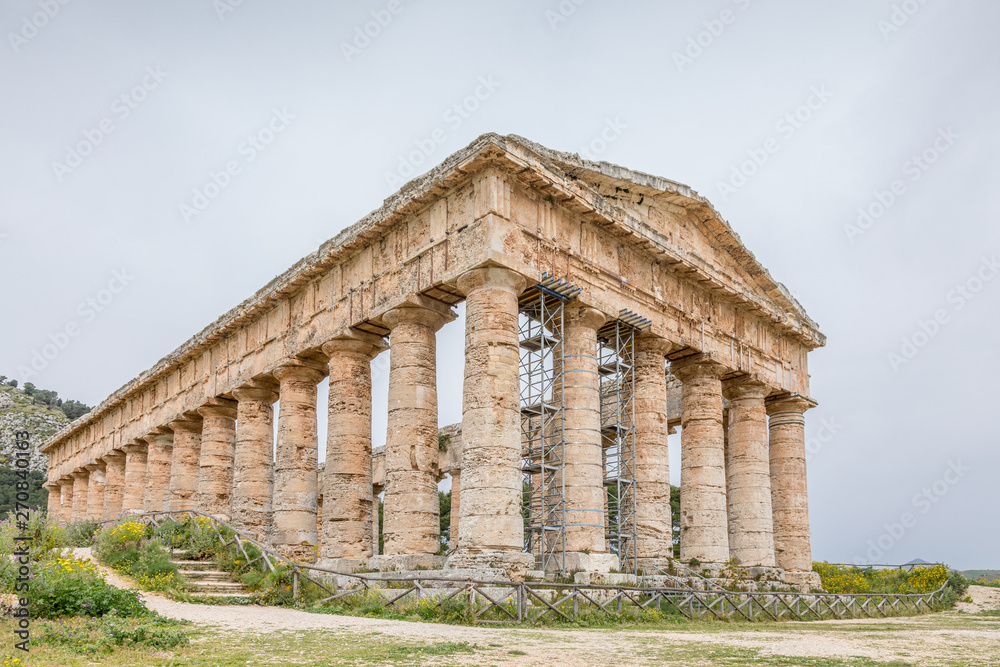 Fototapeta premium Temple de Ségeste, Sicile