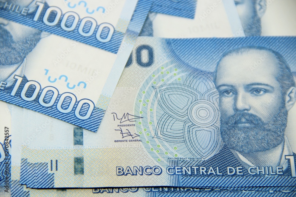 Fototapeta premium Chilean peso bills - background