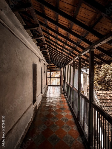 Fototapeta Naklejka Na Ścianę i Meble -  vintage balcony railing in Old india