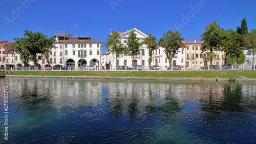 Tableau sur toile palazzi storici sul fiume sile  treviso in italia, historical buildings on sile