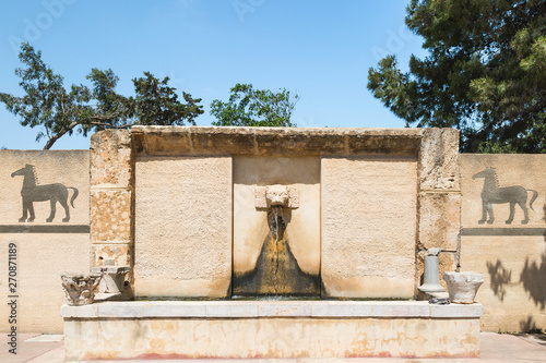 Fotografie Roman drinking water founatain. Carthage, Tunisia.