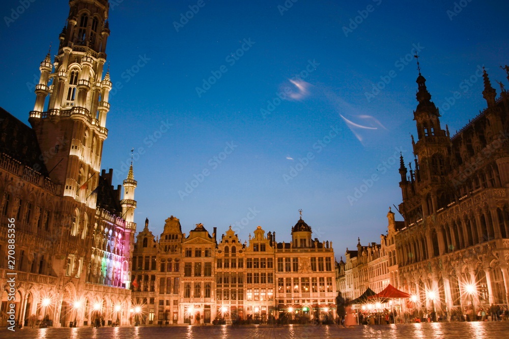 Fototapeta premium city hall in wroclaw at night