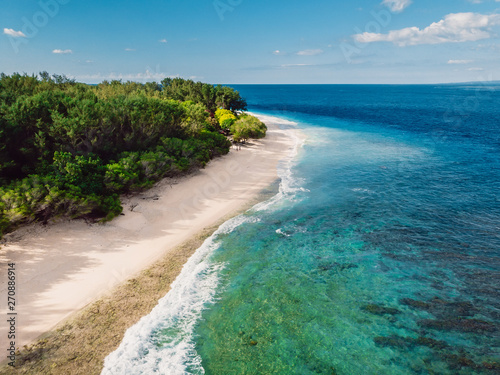 Fototapeta Naklejka Na Ścianę i Meble -  Tropical beach and blue ocean. Aerial view. Paradise island