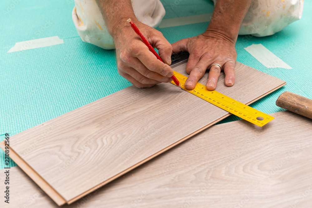 Installing laminate flooring Installing laminate flooring