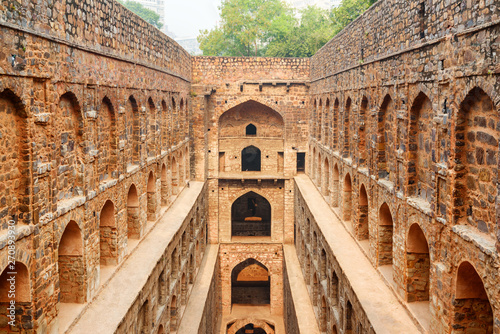 Foto Agrasen ki Baoli reservoir, Delhi, India. The ancient step well