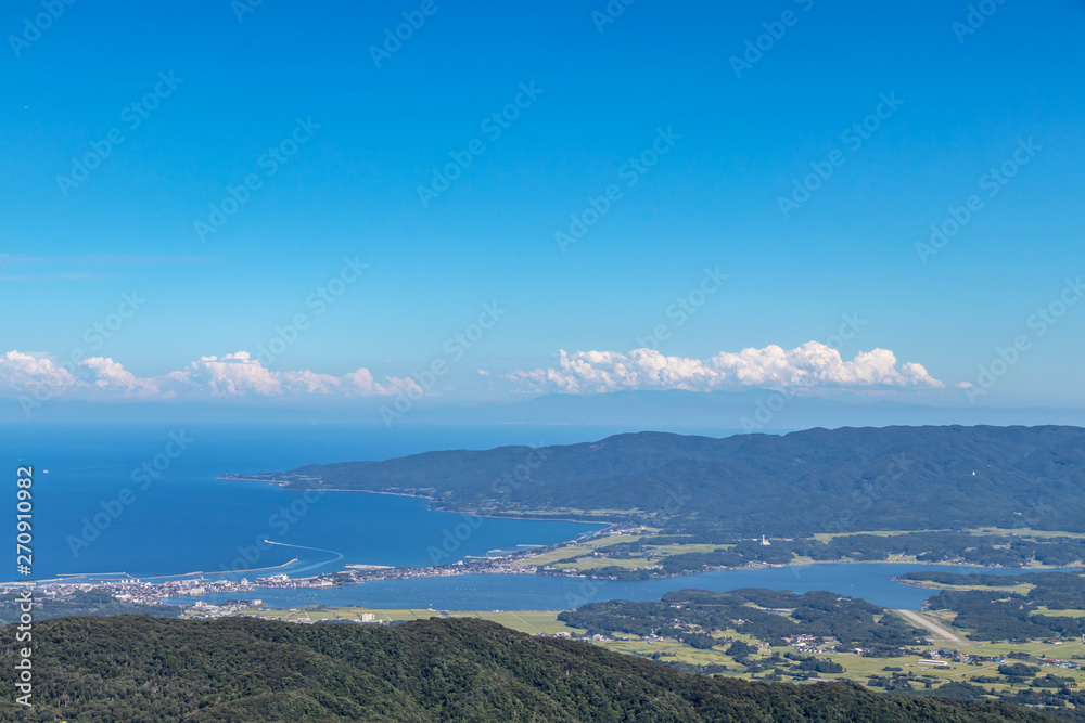 大佐渡スカイラインからの両津港と加茂湖