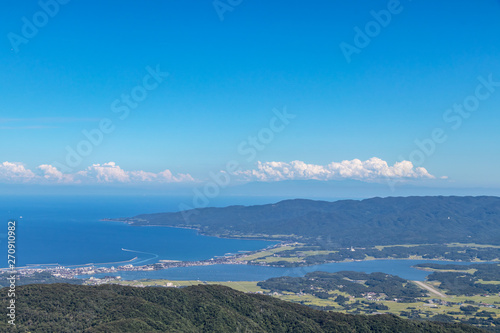 大佐渡スカイラインからの両津港と加茂湖